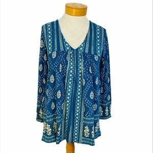 Lucky Brand V-neck Longsleeve Small